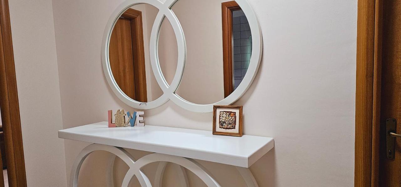 New Bazaar Side Bliss 2 Bed Room Apt With Free Garage Tirana Buitenkant foto